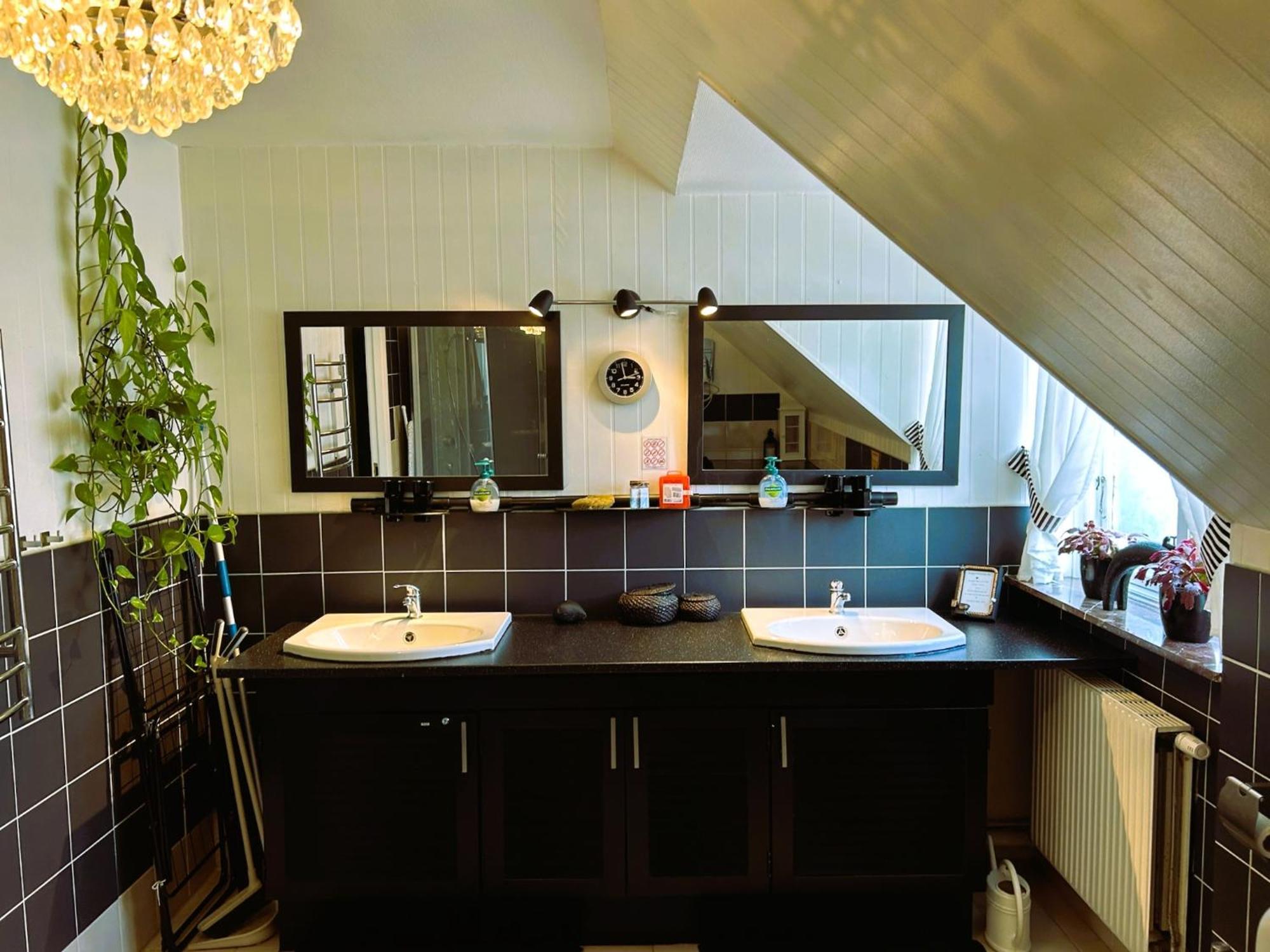 En Trappa Upp Apartment Malmo Bagian luar foto